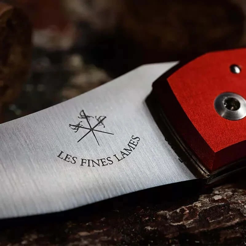 Tagliasigari Les Fines Lames Le Petit Anodized Red